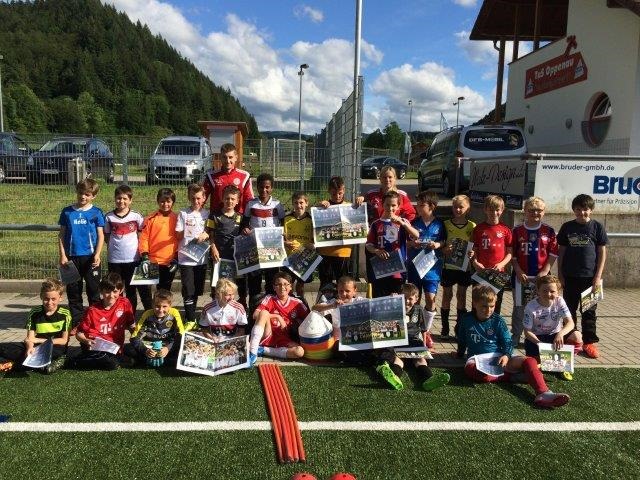 DFB-Mobil zu Besuch bei unseren E-Junioren