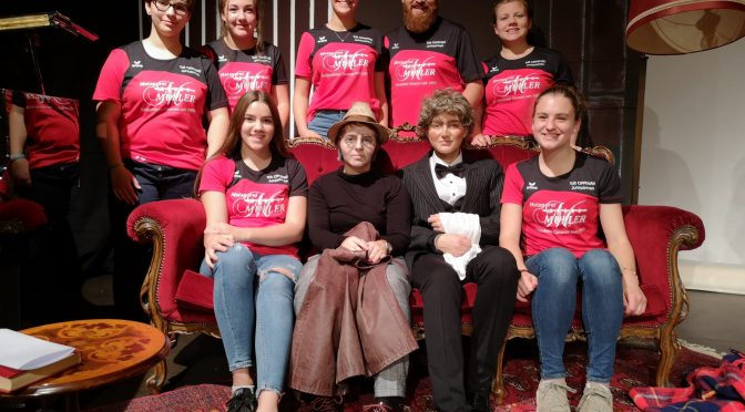 B Juniorinnen bei HFG Theaterabend