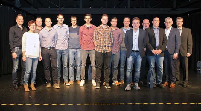Goldene Ehrennadel f&uuml;r drei Mitglieder
