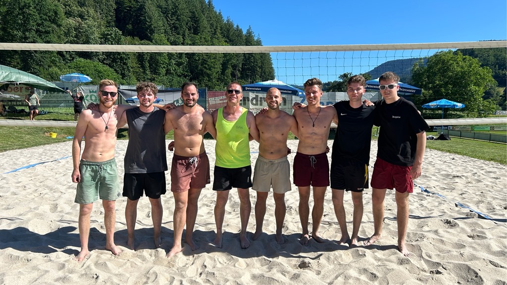 Katzenroller gewinnen das Beachvolleyball-Turnier