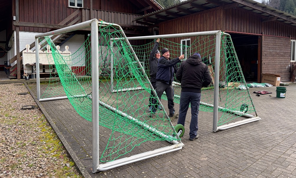 Arbeitseinsatz an den Kleinfeldtoren